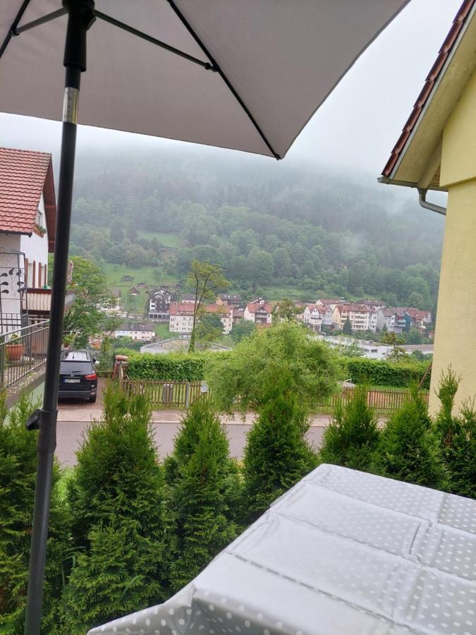 Apartement am Waldrand Bad Wildbad Bagian luar foto